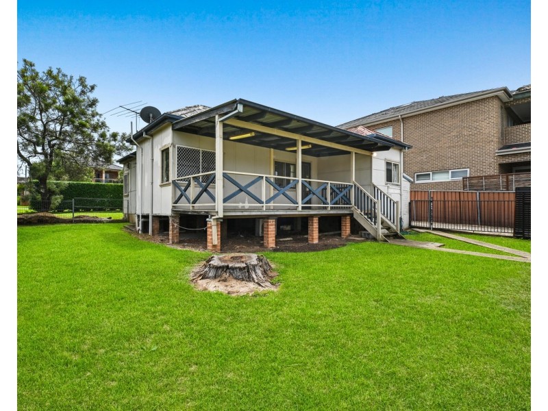 9 Gwandalan Road, Padstow NSW 2211