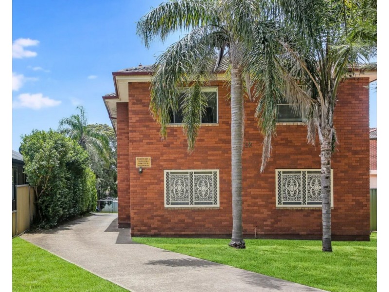 1/12 Nicoll Street, Roselands NSW 2196