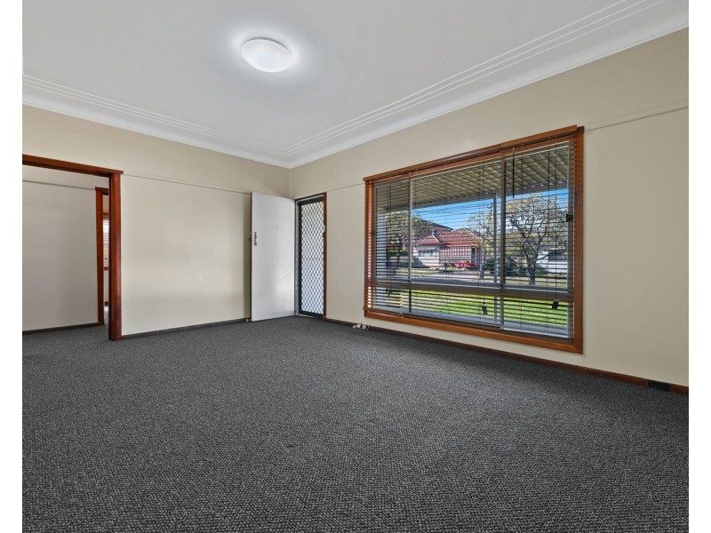 4 Snowsill Avenue, Revesby NSW 2212