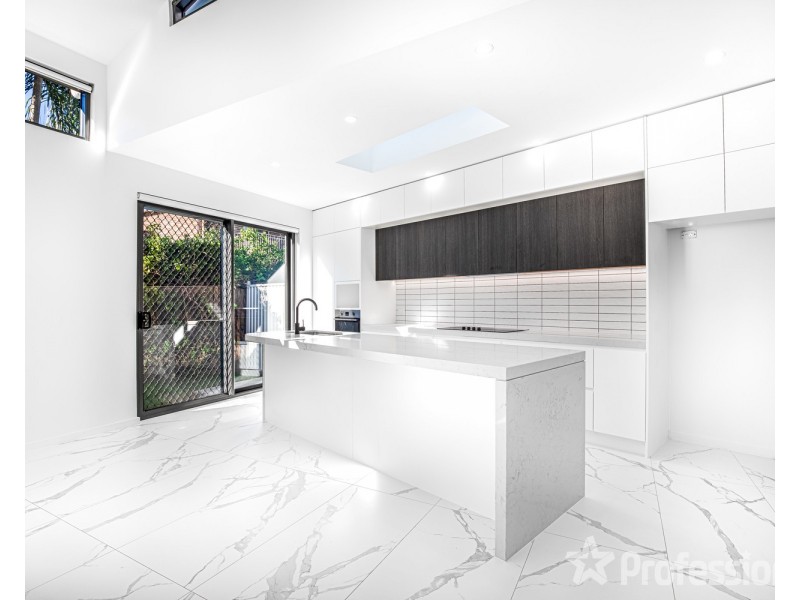 7 Samoa Street, Picnic Point NSW 2213