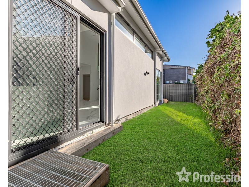 7 Samoa Street, Picnic Point NSW 2213