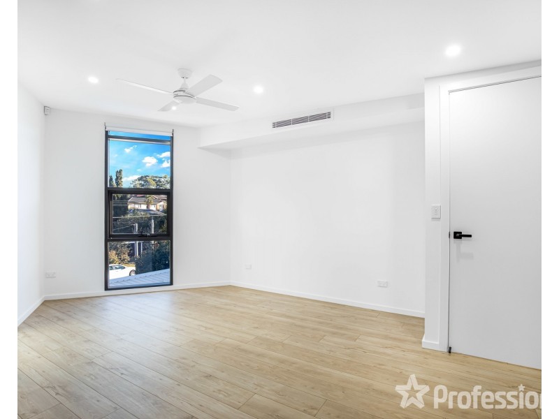7 Samoa Street, Picnic Point NSW 2213