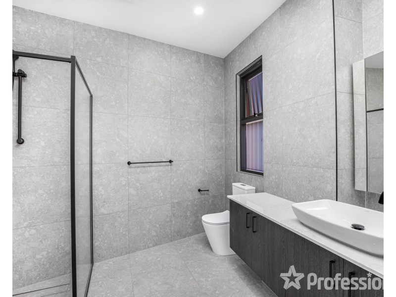 7 Samoa Street, Picnic Point NSW 2213