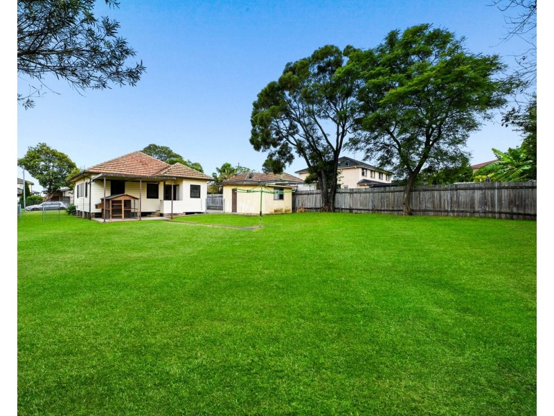 7 Burtenshaw Avenue, Panania NSW 2213