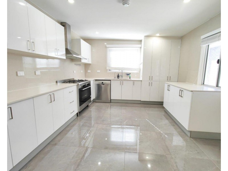 5 Carrisbrook Avenue, Punchbowl NSW 2196