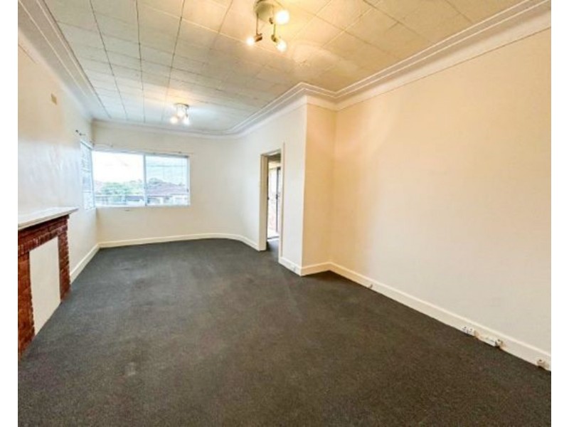 8 Lesley Avenue, Revesby NSW 2212