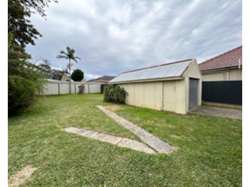 8 Lesley Avenue, Revesby NSW 2212