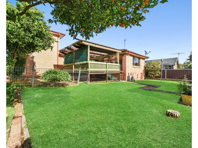 6 Harrow Road, Glenfield NSW 2167