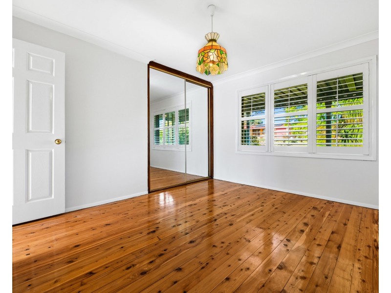 6 Harrow Road, Glenfield NSW 2167