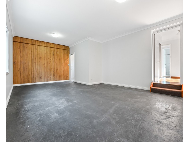 6 Harrow Road, Glenfield NSW 2167