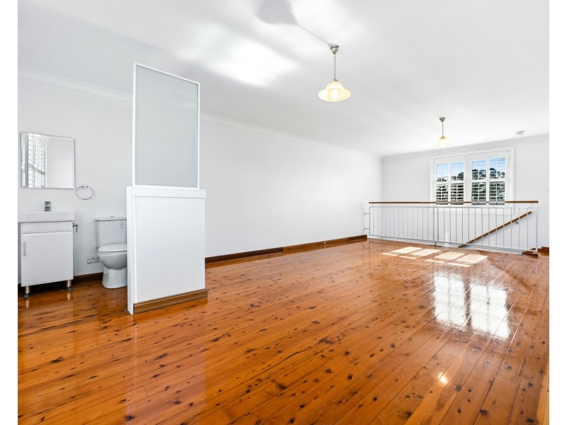 6 Harrow Road, Glenfield NSW 2167