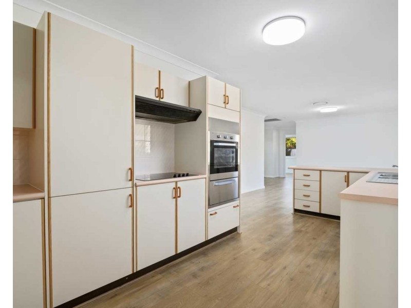 36 Epsom Road, Chipping Norton NSW 2170