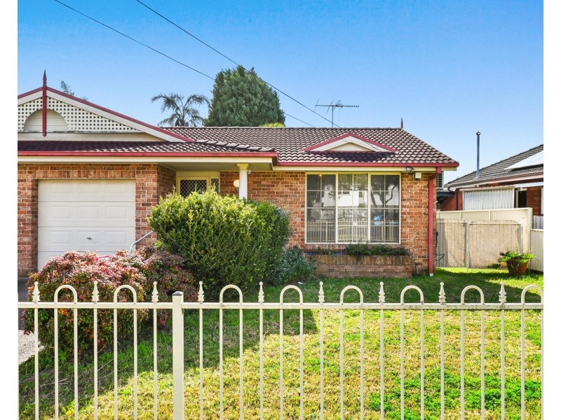 2/24 Rowland Street, Revesby NSW 2212