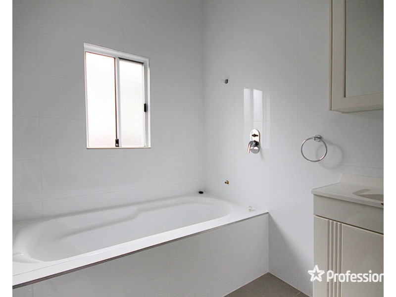 4 Fifth Avenue, Condell Park NSW 2200