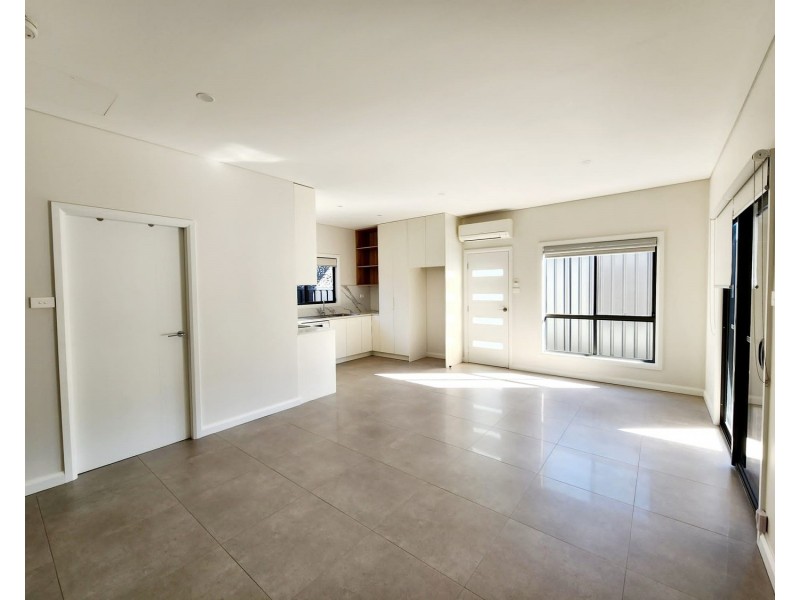 2a Rodgers Avenue, Panania NSW 2213