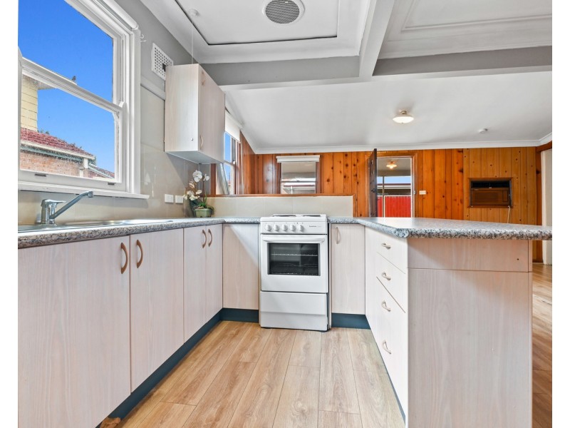 4 Lehn Road, East Hills NSW 2213