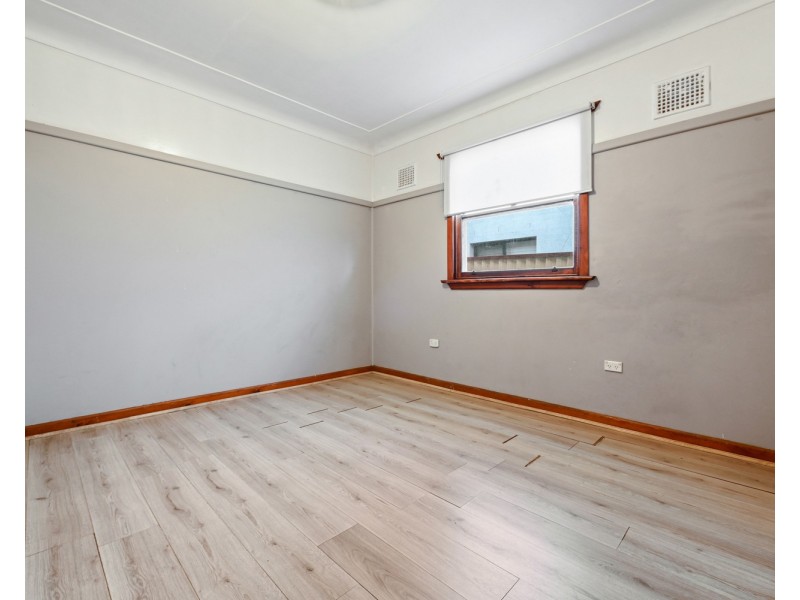 4 Lehn Road, East Hills NSW 2213