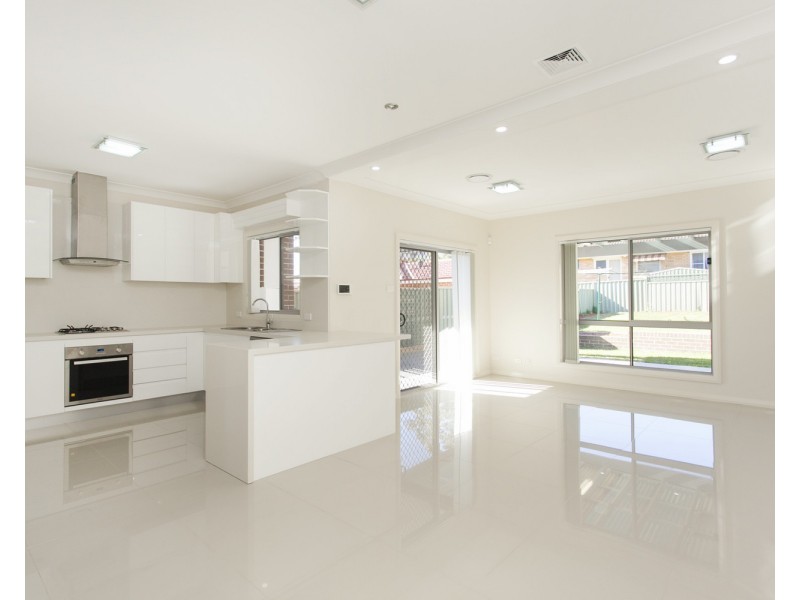 7 Tyalgum Avenue, Panania NSW 2213