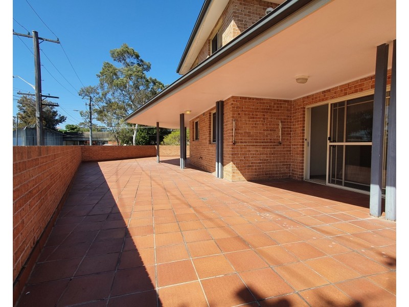 9/49 Maclaurin Avenue, East Hills NSW 2213