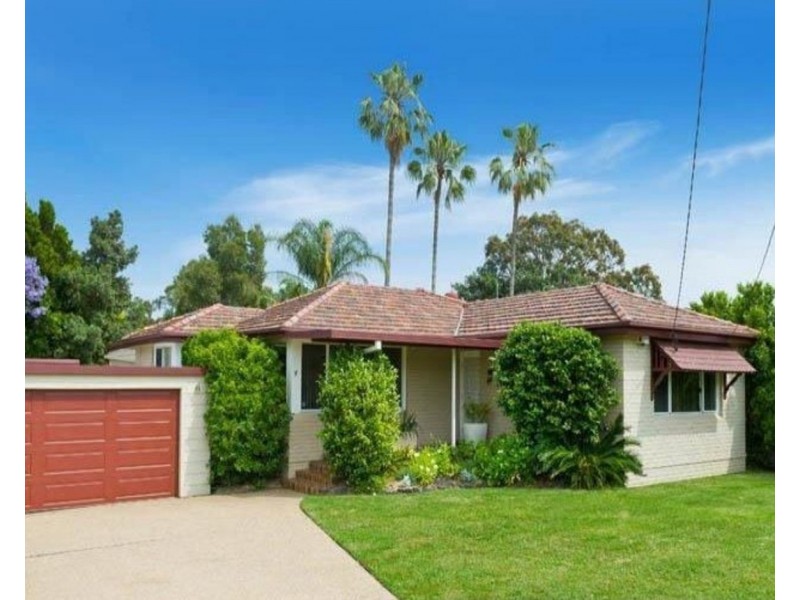 4 Apex Avenue, Picnic Point NSW 2213
