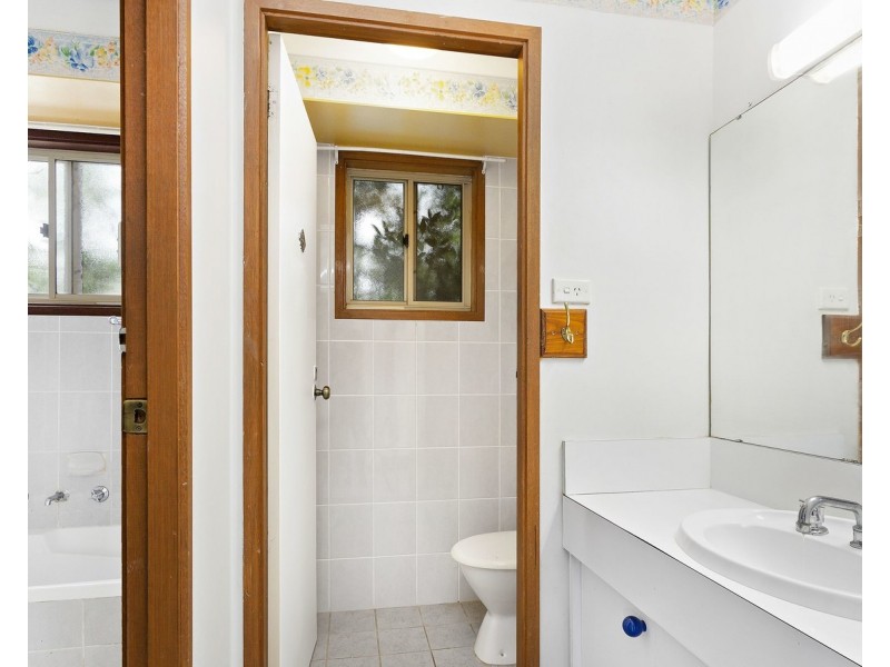 5 Peerless Close, Ingleburn NSW 2565