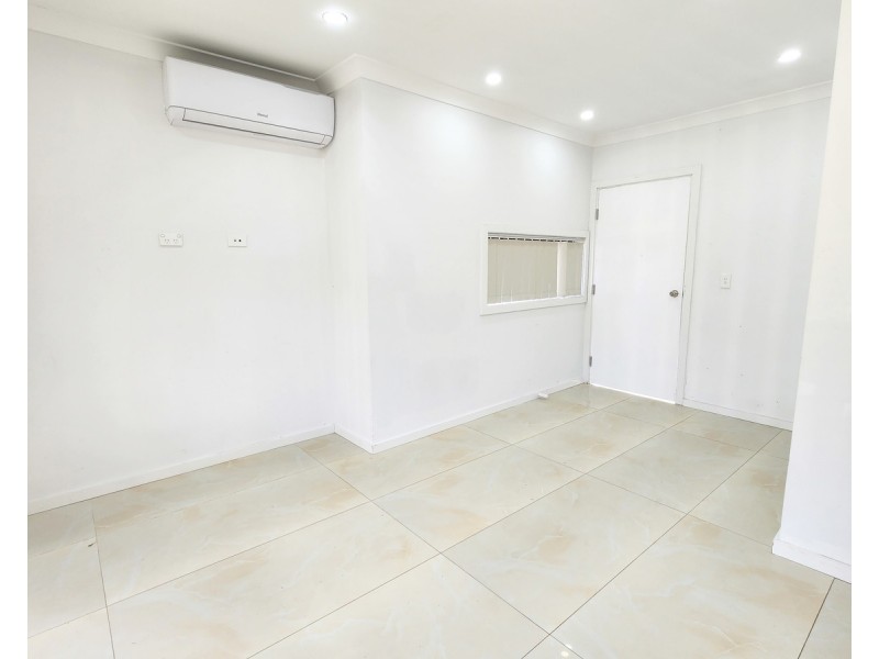 5A Peerless Close, Ingleburn NSW 2565