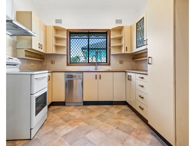 33 Horsley Road, Panania NSW 2213