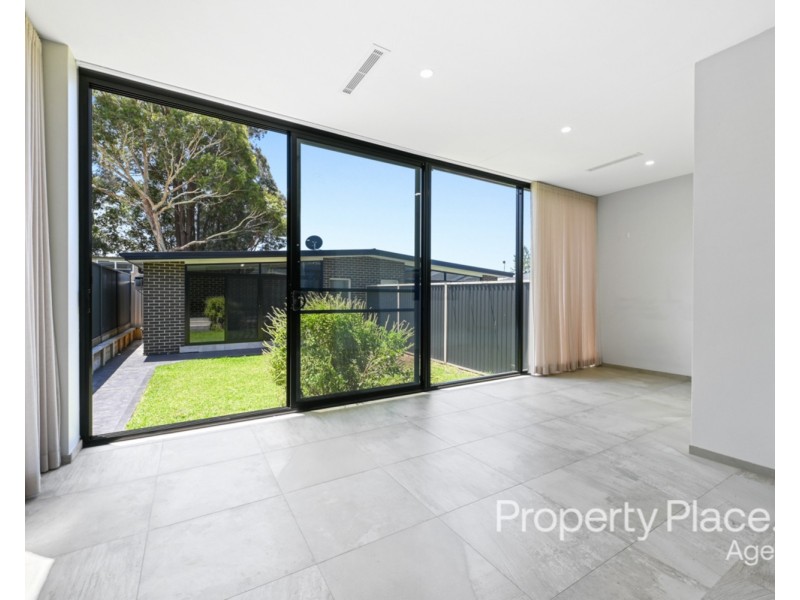 21 Thomas Street, Picnic Point NSW 2213