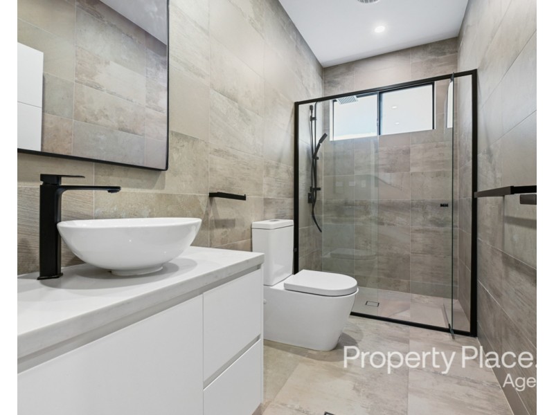 21 Thomas Street, Picnic Point NSW 2213