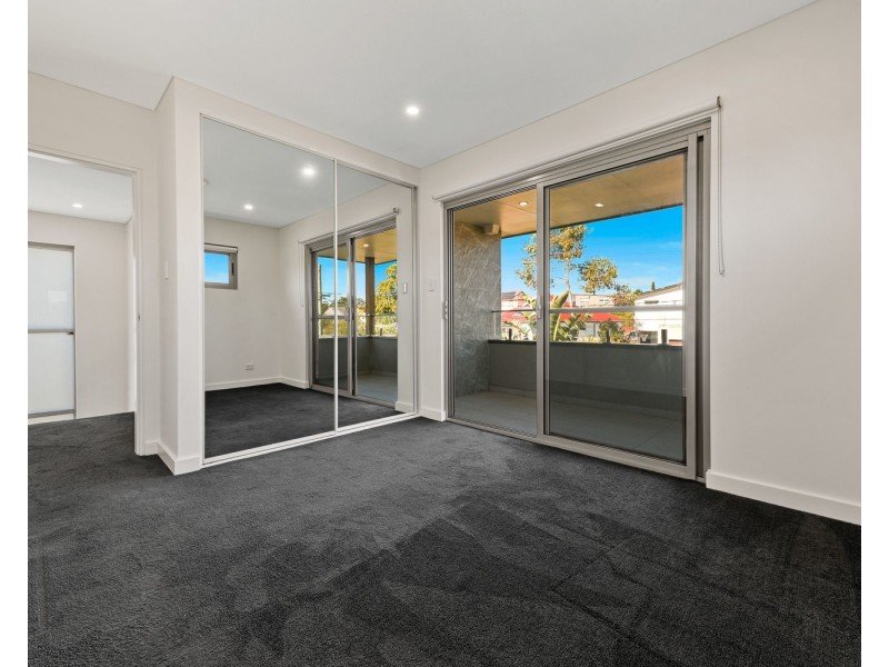 27 Taloma Street, Picnic Point NSW 2213
