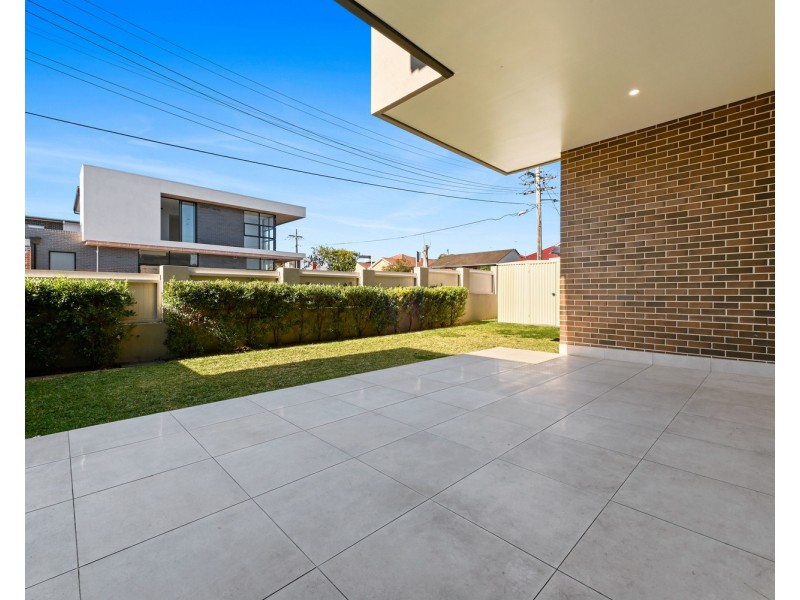 27 Taloma Street, Picnic Point NSW 2213