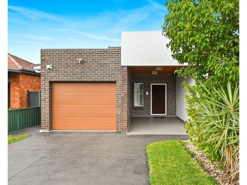 1 Harford Avenue, East Hills NSW 2213