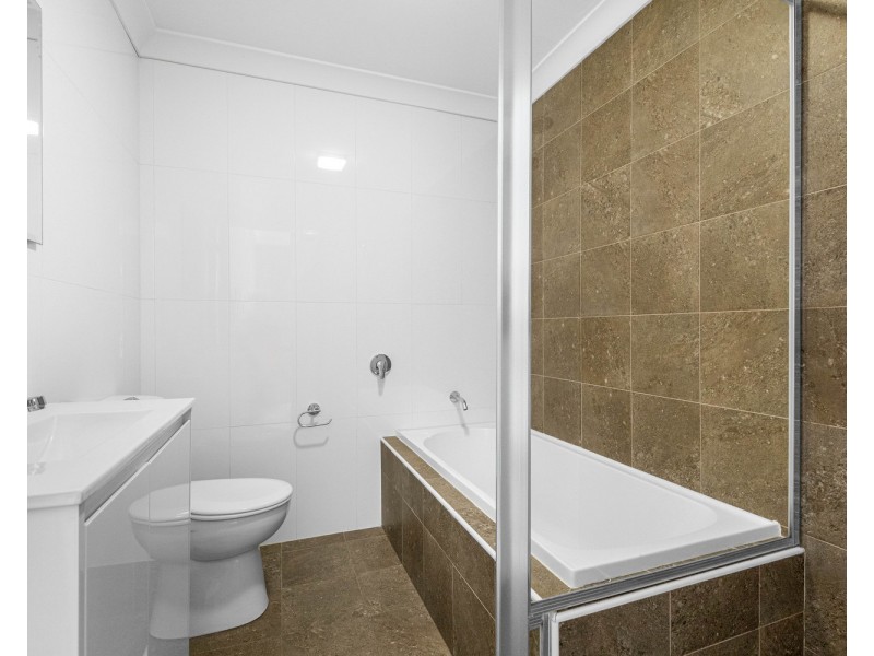 18/96 Nuwarra Road, Moorebank NSW 2170