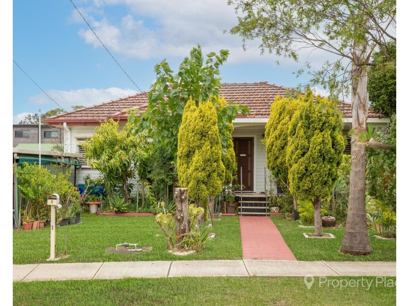 1 Drake Street, Panania NSW 2213