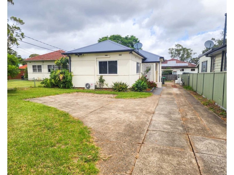 15a Uranus Road, Padstow NSW 2211