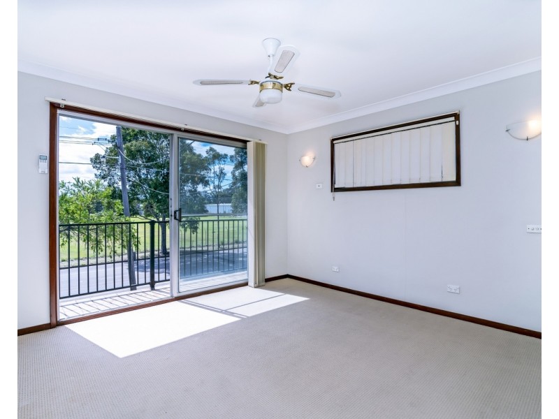 2/32 Bullecourt Avenue, Milperra NSW 2214