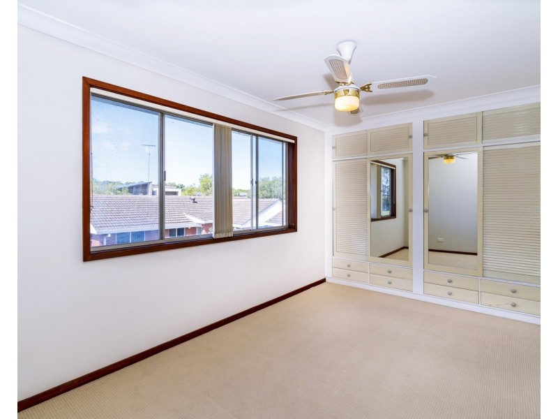 2/32 Bullecourt Avenue, Milperra NSW 2214