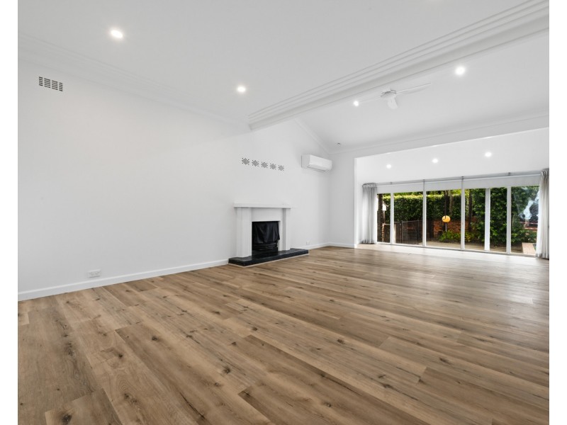 37 Austin Boulevard, Picnic Point NSW 2213