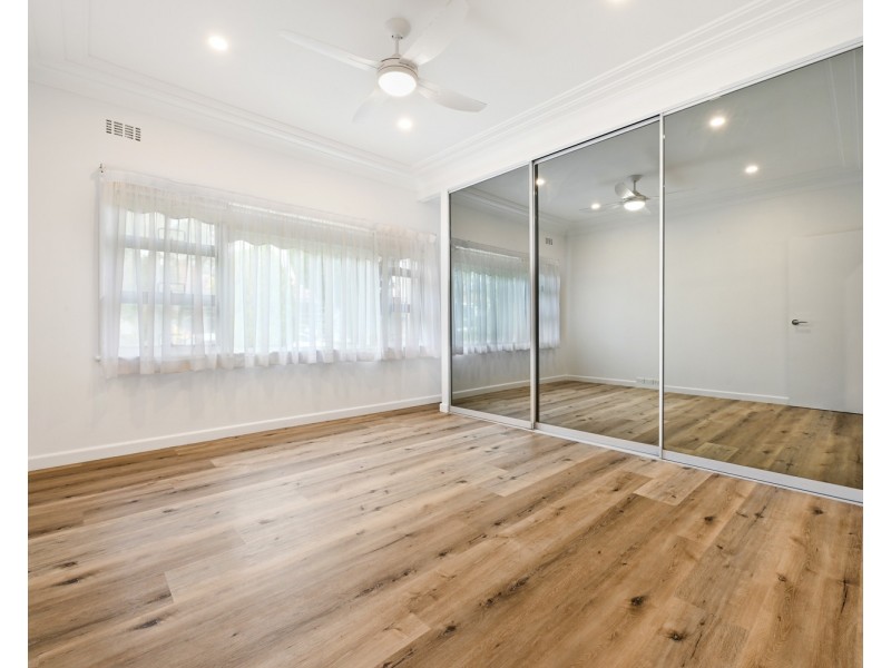 37 Austin Boulevard, Picnic Point NSW 2213