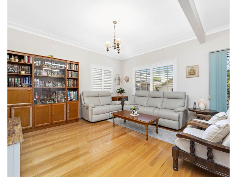 194 Gibson Avenue, Padstow NSW 2211