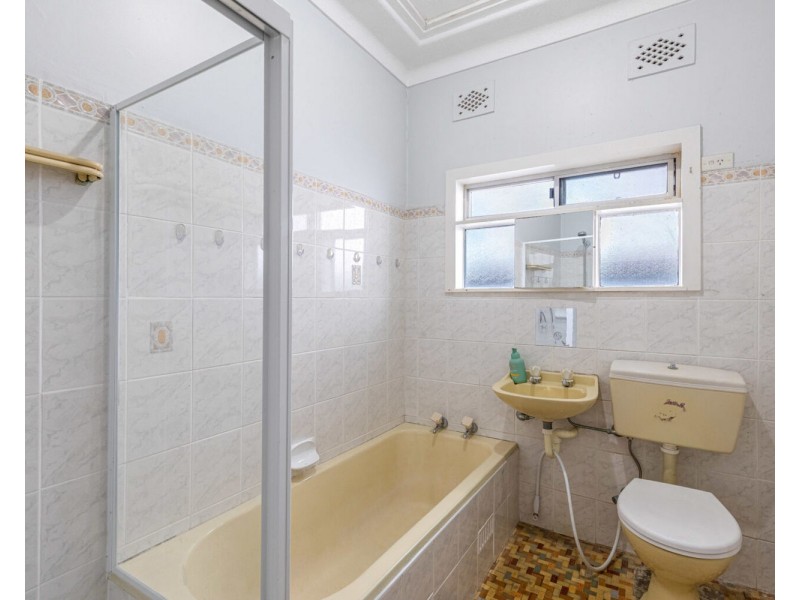 25 Hardy Avenue, Riverwood NSW 2210