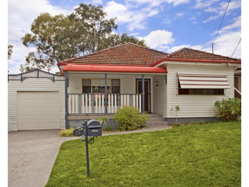 13 Chamberlain Road, Padstow NSW 2211