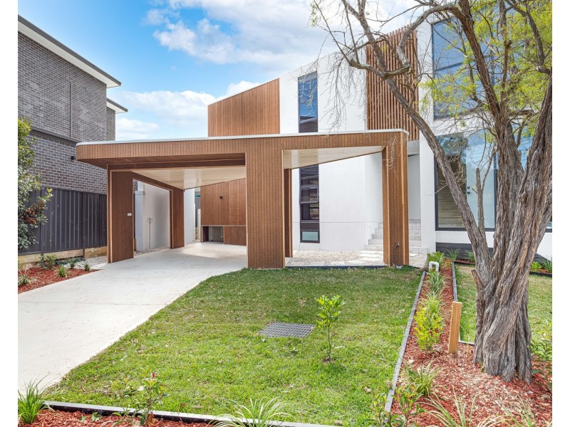 7 Samoa Street, Picnic Point NSW 2213