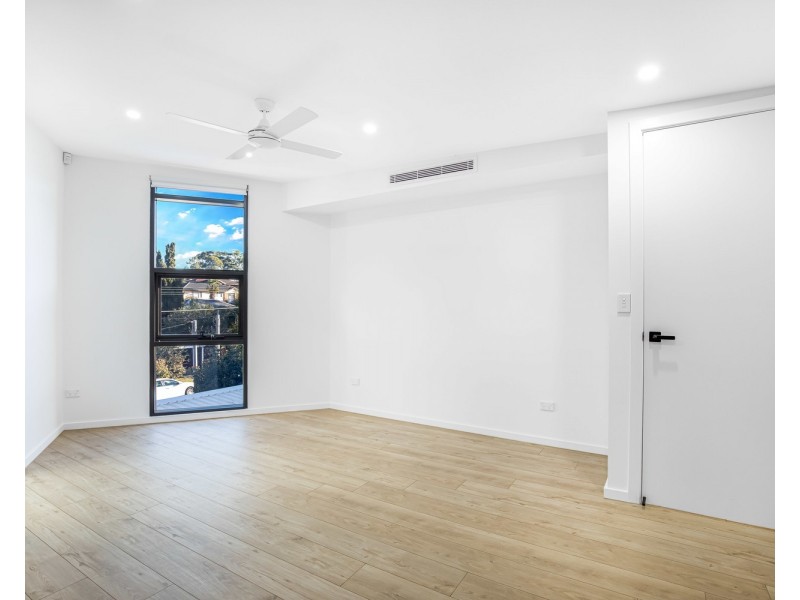 7 Samoa Street, Picnic Point NSW 2213