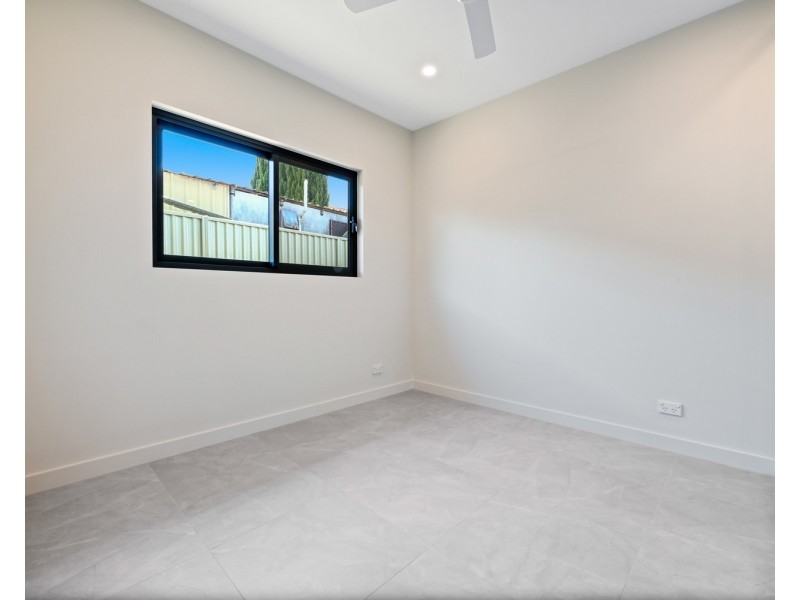 2/37 Astley Avenue, Padstow NSW 2211