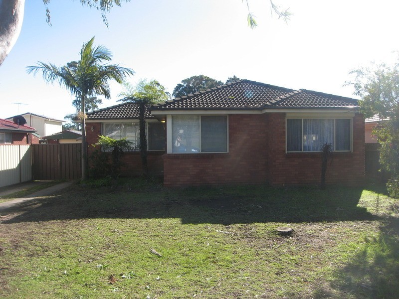 65 Bullecourt Avenue, Milperra NSW 2214