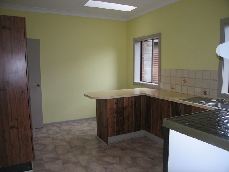 8 Hinemoa Street, Panania NSW 2213