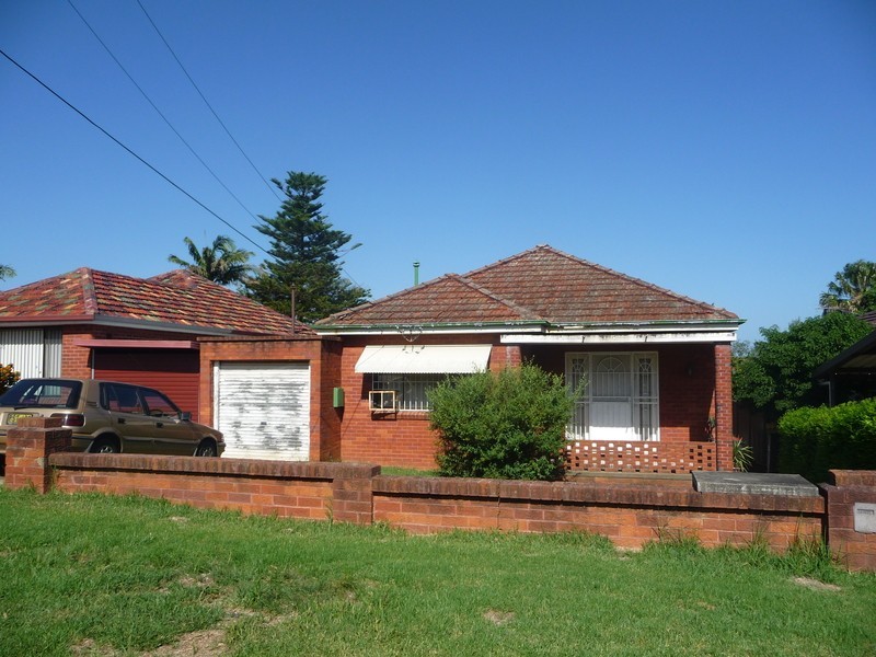 5 Lesley Avenue, Revesby NSW 2212