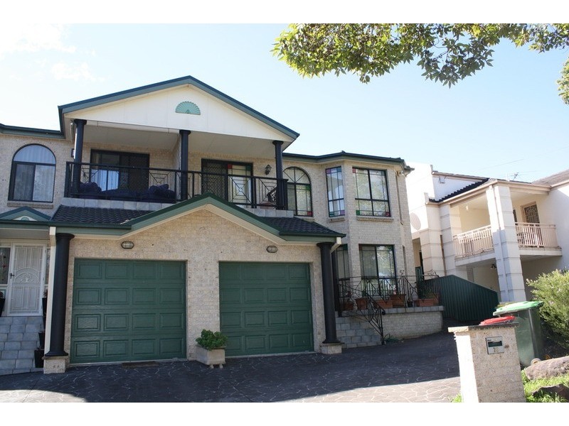 78 Burns Road, Picnic Point NSW 2213