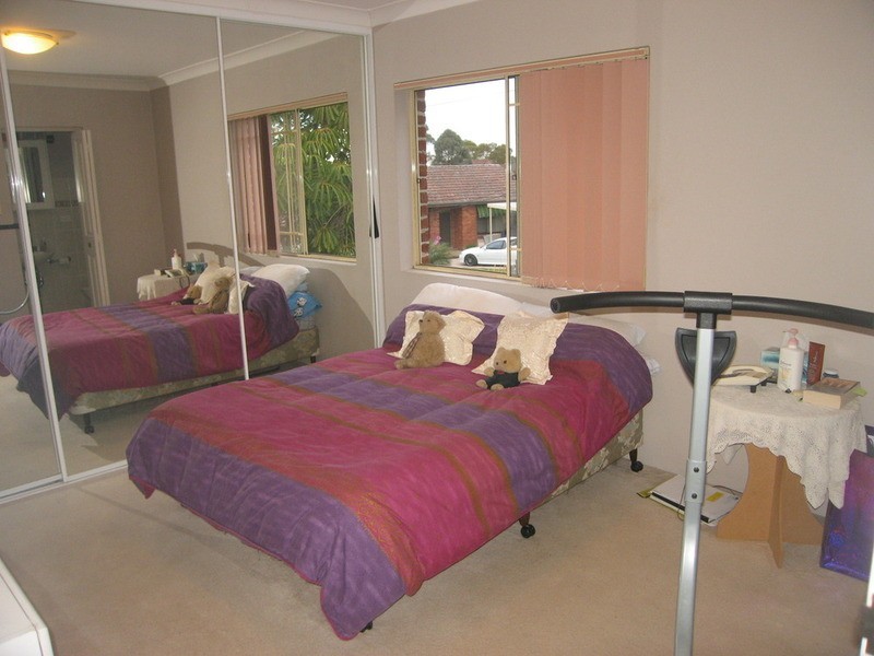 1/14 Kingston Avenue, Panania NSW 2213